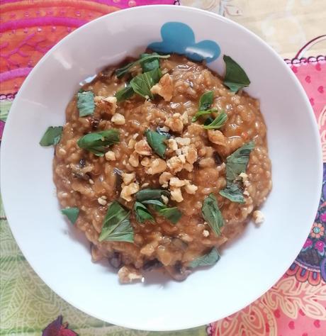 Risotto de tomates secos, champis, parmesano y albahaca