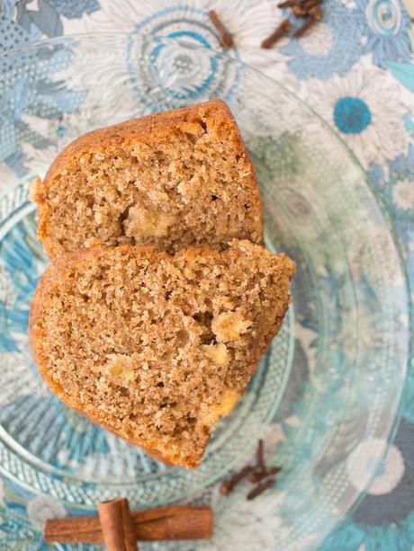 Bundt cake integral de manzana y especias