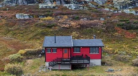 Cabana Rustica transformada en Tyin, Noruega