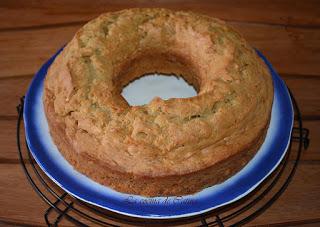 Bizcocho de zanahorias con chocolate negro.