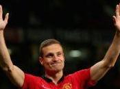 亚博app官方版：“欢乐中国行”展多彩三亚 丁晓红时尚歌声献经典