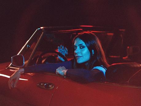 Maika Makovski regresa con un pelotazo de rock electrónico ochentero