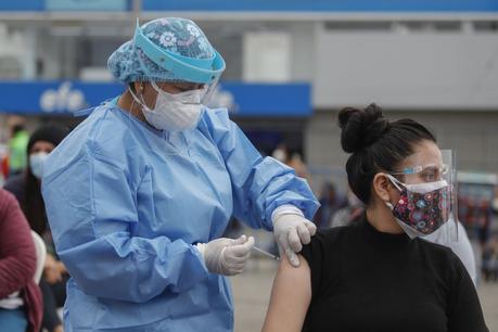 Personal de enfermería que trabaja en inmunizaciones no atenderá casos covid-19