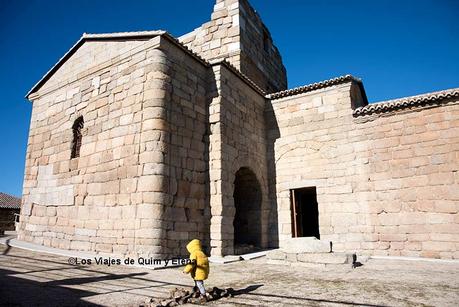 Álex junto a la Ermita de Santa María de Melque