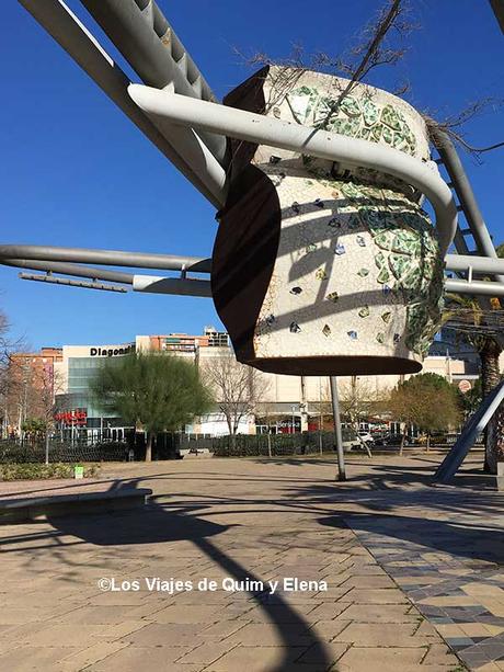 Macetero gigante del parc de Diagonal Mar