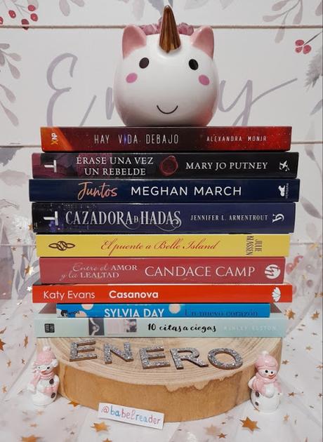 Mis lecturas del mes: hadas, citas a ciegas y viajes estelares Mis lecturas del mes: hadas, citas a ciegas y viajes estelares