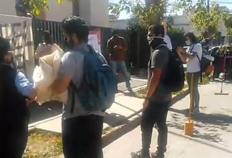 Toman oficinas de MORENA en repudio a Mónica Rangel