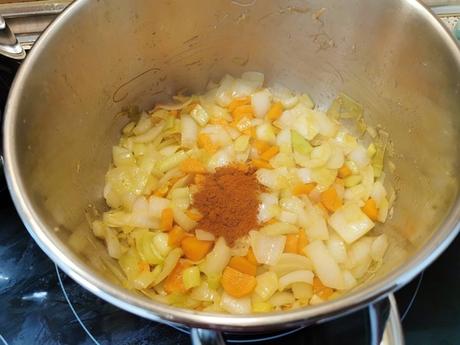 Garbanzos con langostinos y rape, un guiso delicioso Garbanzos con langostinos y rape, un guiso delicioso