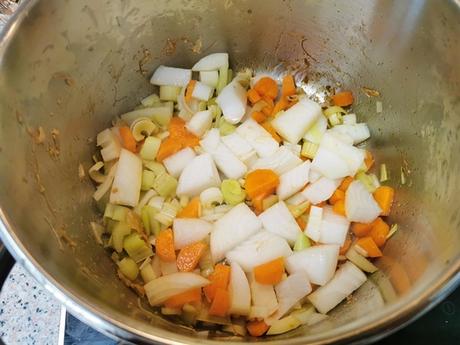 Garbanzos con langostinos y rape, un guiso delicioso Garbanzos con langostinos y rape, un guiso delicioso