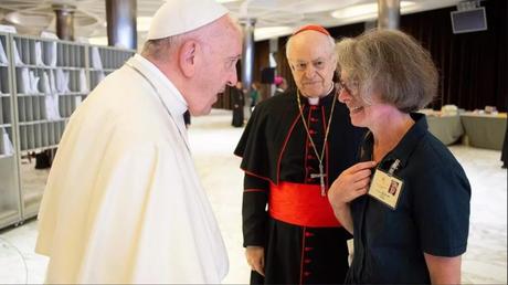 El Papa nombra a la primera mujer para un puesto de alto rango en el Sínodo