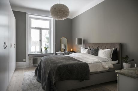 delikatissen symmetry in interior design symmetrical living rooms symmetrical balance in interior desing symmetric design suelos de madera en espiga suelo parquet scandinavian style scandinavian apartment refined decor nordic style madera maciza suelos interior design hard wood floor estilo nórdico escandinavo elegant scandinavian elegant scandi apartment elegant decor decoración simétrica decoración nórdica decoración elegante decoración de salones decoración de interiores  