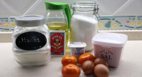 Los ingredientes necesarios para hacer el bizcocho de mandarina en Mambo