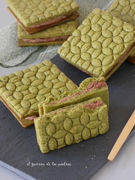 Galletas Marcadas de Té Matcha rellenas