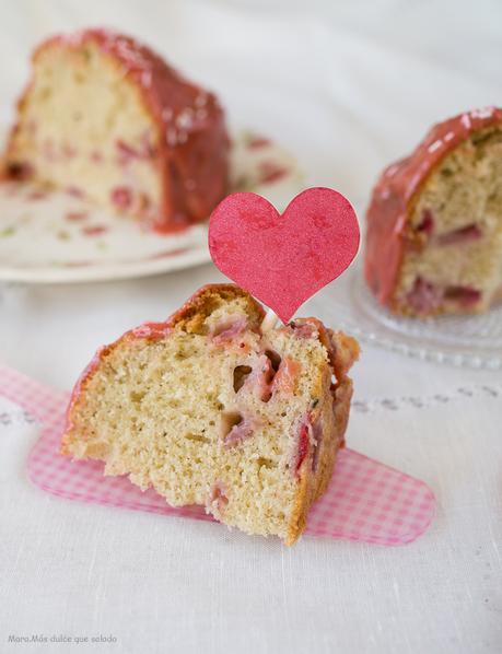 Bizcocho de fresas y vainilla para dos.