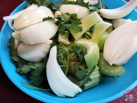 CALDO DE HUESOS EN OLLA LENTA