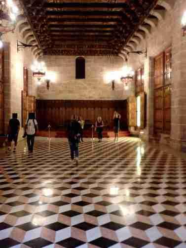 El pavimento de la Cámara Dorada en Valencia