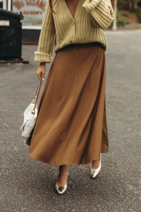 Laundry day wearing cozy cardigan, midi skirt, golden Chanel shoes and Chanel vintage bag