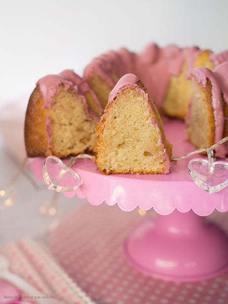 Bizcocho de chocolate blanco y Ruby