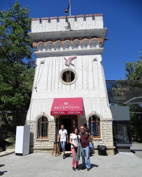 REPÚBLICA DE MOLDAVIA : UNA VISITA A LAS BODEGAS CRICOVA REPÚBLICA DE MOLDAVIA : UNA VISITA A LAS BODEGAS CRICOVA