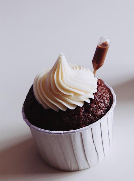 CUPCAKES DE CHOCOLATE CON LICOR CUPCAKES DE CHOCOLATE CON LICOR