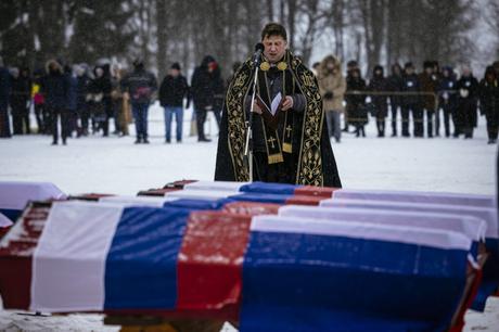 Galería | 200 años después entierran a soldados de Francia y Rusia