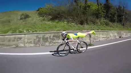 ¿Ya sabes cuál es la mejor posición para bajar más rápido?