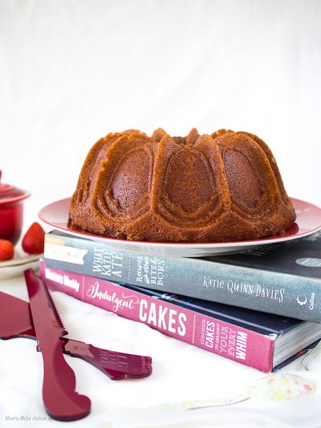 Bundt Cake de fresas y naranja