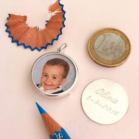 DESCUBRIMIENTOS; RETRATOS EN MINIATURA.- DESCUBRIMIENTOS; RETRATOS EN MINIATURA.-