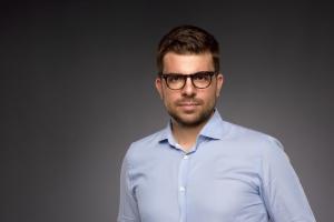 “Hombres que caminan solos”, de José Ignacio Carnero