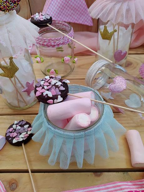 Piruletas de galletas Oreo Cumpleaños, fiestas, mesas dulces, comuniones, bautizos bodas, ideas originales, chocolate, decoración de azúcar, sin horno, fácil, chocolate, candybar Cuca Piruletas de galletas Oreo Cumpleaños, fiestas, mesas dulces, comuniones, bautizos bodas, ideas originales, chocolate, decoración de azúcar, sin horno, fácil, chocolate, candybar Cuca
