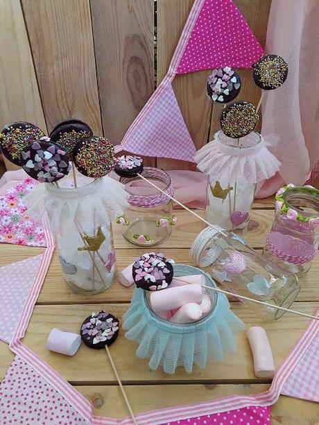 Piruletas de galletas Oreo Cumpleaños, fiestas, mesas dulces, comuniones, bautizos bodas, ideas originales, chocolate, decoración de azúcar, sin horno, fácil, chocolate, candybar Cuca Piruletas de galletas Oreo Cumpleaños, fiestas, mesas dulces, comuniones, bautizos bodas, ideas originales, chocolate, decoración de azúcar, sin horno, fácil, chocolate, candybar Cuca