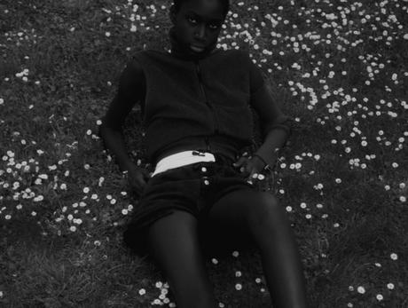 Mical Valusek, otra que «empodera» haciendo fotos en pelotas…. Mical Valusek, otra que «empodera» haciendo fotos en pelotas….