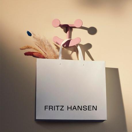 delikatissen scandinavian design productos de diseño hogar jaime hayon gancho perchero Happy Hook gancho perchero de diseño Fritz Hansen dk fritz hansen diseño simpático diseño nórdico diseño escandinavo diseño de colores diseño danés design kitchen hanger design hook design hanger design accesories danish design danish coat hanger coat hanger accesorios de diseño hogar  