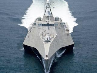 El buque de guerra norteamericano USS Independence transitó el canal de Panamá este 9 de enero en dirección sur. El buque de guerra norteamericano USS Independence transitó el canal de Panamá este 9 de enero en dirección sur.