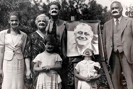 Club de las sonrisas de Budapest, club sonrisas, Budapest, Hungría, Hungría años 30, segunda guerra mundial, profesor Jeno, hipnotizador Binczo, Jeno y Binzco, suicidios, Danubio, Jeno & Binczo, Rezső Seress, Kispipa, László Jávor, Billie Holiday, Het Leven, Life, Sunday Times Perth, tabloides, fake news, noticias falsas, sensacionalismo, periodismo amarillo, periodismo gráfico, club de las sonrisas, Budapest, suicidios, Danubio, la canción húngara del suicidio.