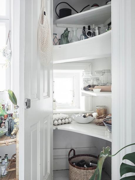 delikatissen small kitchen sillas de diseño scandinavian style scandinavian kitchen scandinavian interiors nordic kitchen modern kitchen lámpara de diseño diseño danés despensa cocina nórdica cocina mint cocina grande cocina escandinava cocina de estilo nórdico cocina comedor decoración closed kitchen delikatissen small kitchen sillas de diseño scandinavian style scandinavian kitchen scandinavian interiors nordic kitchen modern kitchen lámpara de diseño diseño danés despensa cocina nórdica cocina mint cocina grande cocina escandinava cocina de estilo nórdico cocina comedor decoración closed kitchen