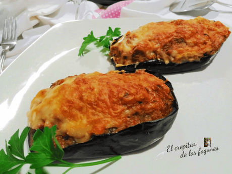 FILETES RUSOS A LOS 4 QUESOS EN SALSA DE PIMIENTOS AMARILLOS FILETES RUSOS A LOS 4 QUESOS EN SALSA DE PIMIENTOS AMARILLOS