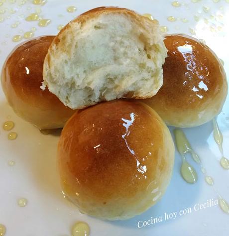 TORTA DE PAN DULCE CON ALMENDRA Y ALMÍBAR DE ANÍS torta de pan dulce