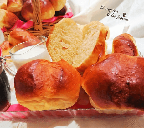 TORTA DE PAN DULCE CON ALMENDRA Y ALMÍBAR DE ANÍS TORTA DE PAN DULCE CON ALMENDRA Y ALMÍBAR DE ANÍS
