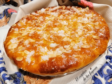 TORTA DE PAN DULCE CON ALMENDRA Y ALMÍBAR DE ANÍS TORTA DE PAN DULCE CON ALMENDRA Y ALMÍBAR DE ANÍS