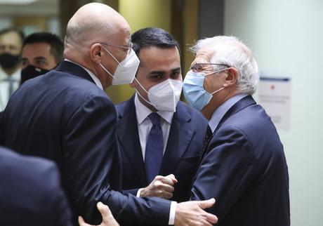 UE sanciona a Omar Prieto y otros 18 funcionarios venezolanos