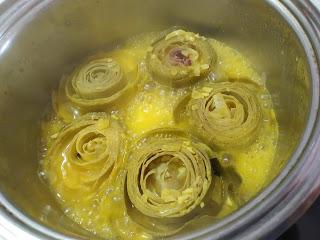 ALCACHOFAS EN AMARILLO