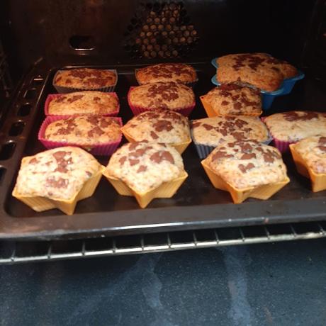 MUFFINS DE PLATANO Y CHUNKS DE CHOCOLATE NEGRO