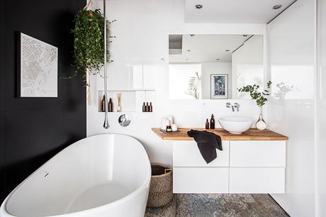 Un loft creativo con ladrillo visto y arte. Un loft creativo con ladrillo visto y arte.
