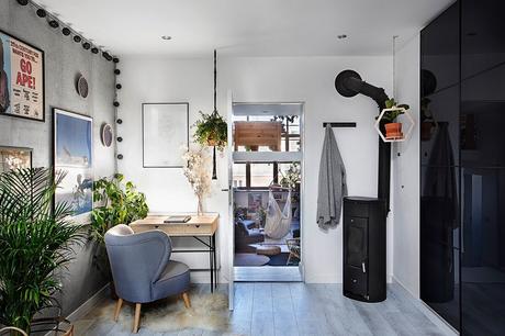 Un loft creativo con ladrillo visto y arte. Un loft creativo con ladrillo visto y arte.