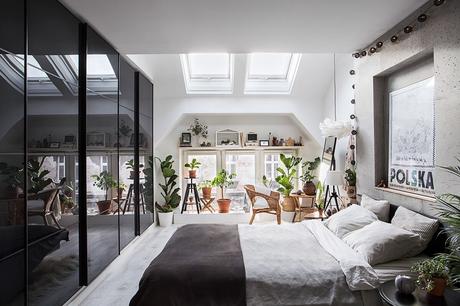 Un loft creativo con ladrillo visto y arte. Un loft creativo con ladrillo visto y arte.