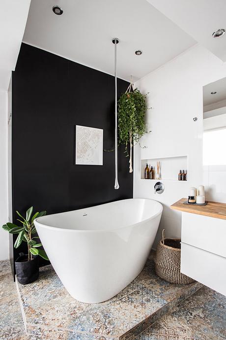 Un loft creativo con ladrillo visto y arte. Un loft creativo con ladrillo visto y arte.