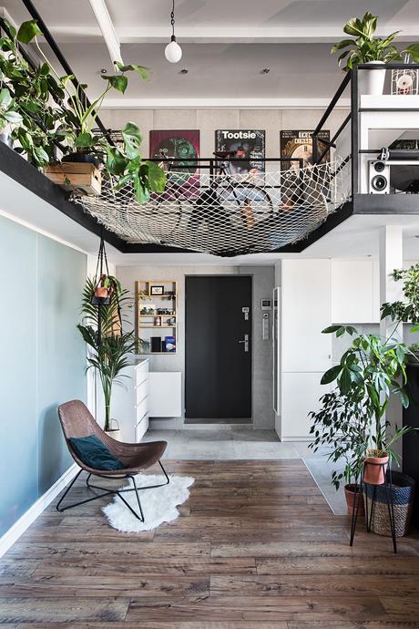 Un loft creativo con ladrillo visto y arte. Un loft creativo con ladrillo visto y arte.
