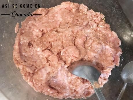 Noodles de arroz con pollo macerado