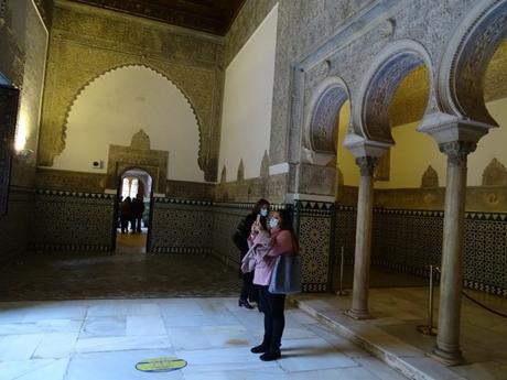 Real Alcázar de Sevilla, una visita de cine por el monumento más bonito de la ciudad. Real Alcázar de Sevilla, una visita de cine por el monumento más bonito de la ciudad.